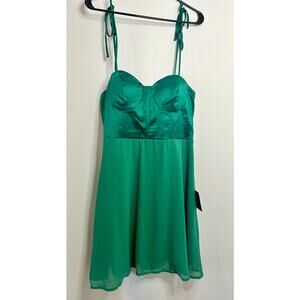 NWT Lulus Green Satin Bustier Skater Dress. Size Large.